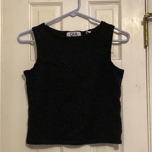Q&A Black Cropped Tank top